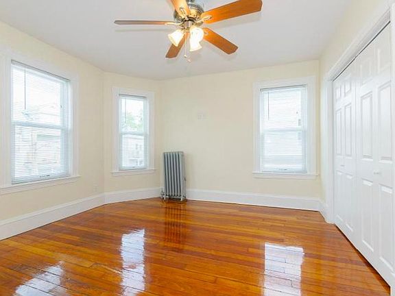 4th image of 16 Montfern Ave #13