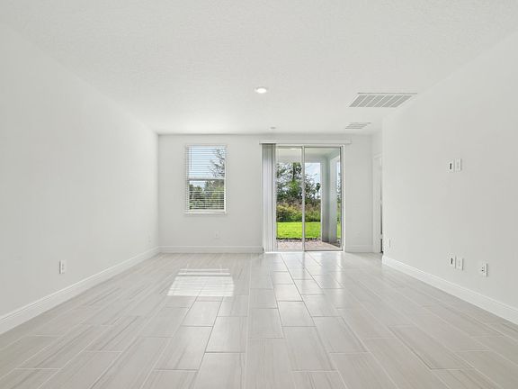The Yellowstone floorplan at 276 Links Terrace Boulevard.
