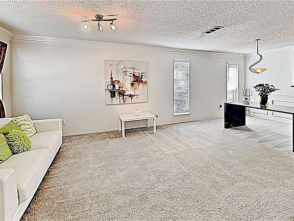 3rd image of 5718 Indian Hill Dr