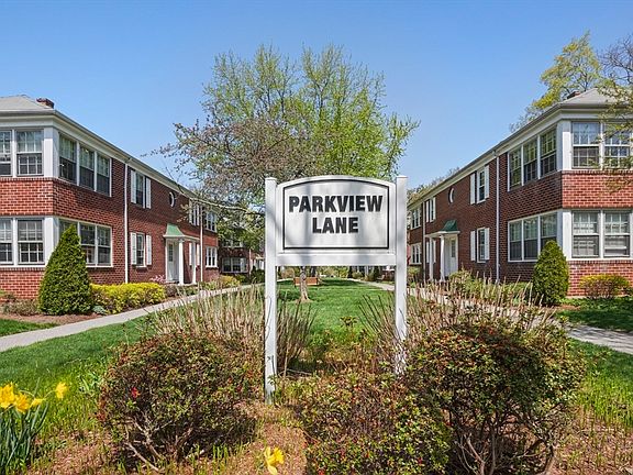 2nd image of 3 Parkview Ln APT D