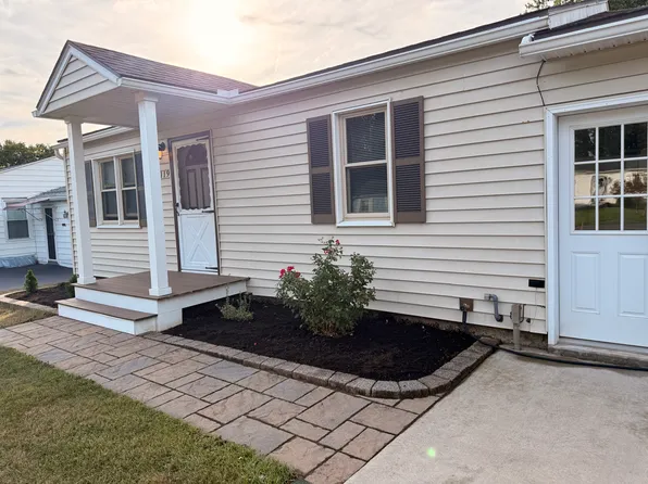 119 Gale Ave, Liverpool, NY 13088
