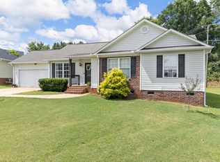 621 Shadow Dance Ln, Boiling Springs, SC 29316