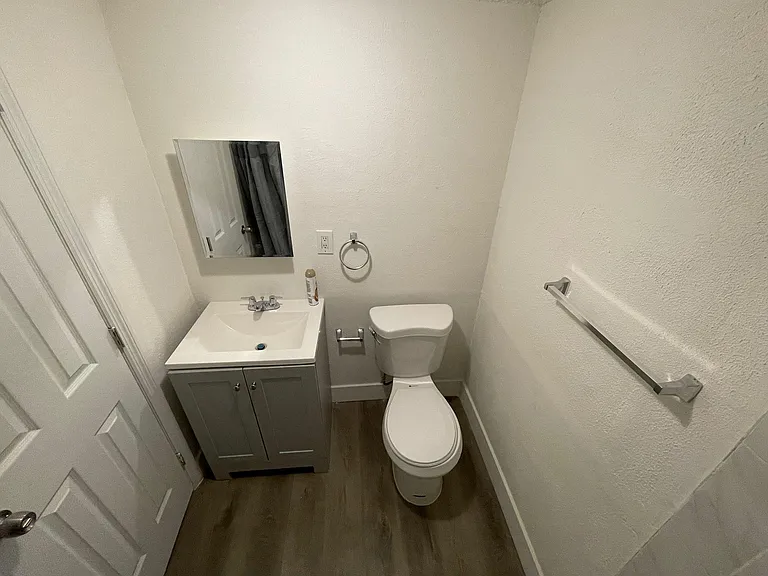 6794 SW 13th St — Photo 5