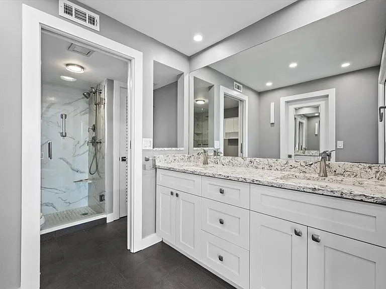 911 Ocean Dr #601 — Photo 20