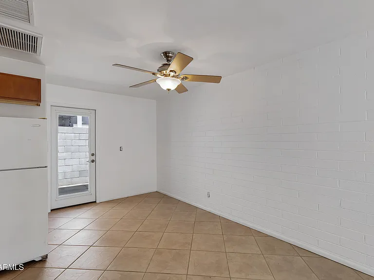 2021 S Granada Dr #10 — Photo 10