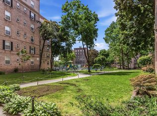 55-23 31st Ave #J1, Woodside, NY 11377