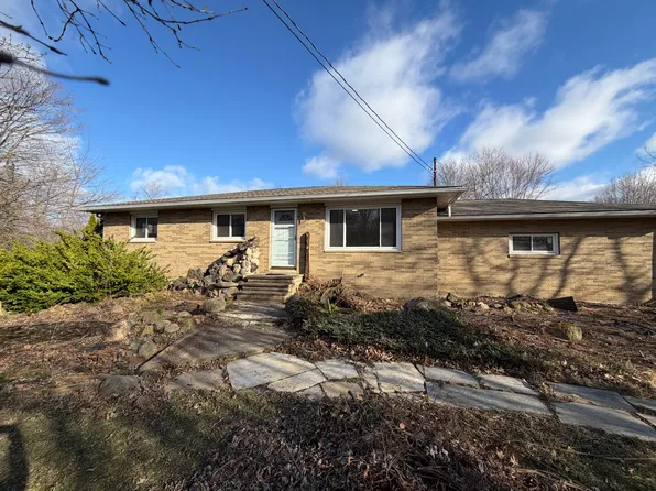 4565 Center Rd, Brunswick, OH 44212