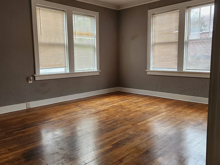 408 E 9th St #1/2 — Photo 3