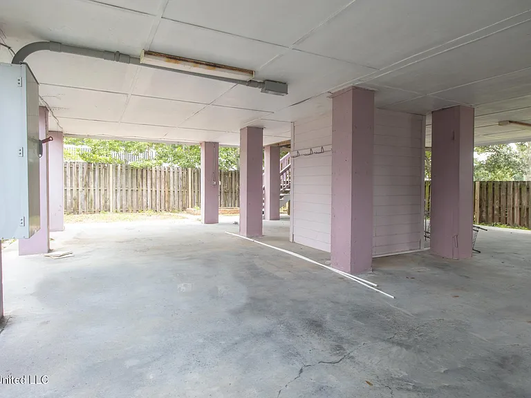 126 Miramar Ave — Photo 3