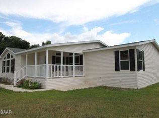 1094 Yaupon St, Daytona Beach, FL 32117