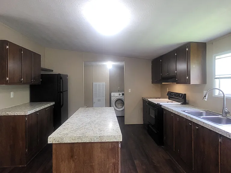 21516 Cherry Hollow Dr — Photo 7