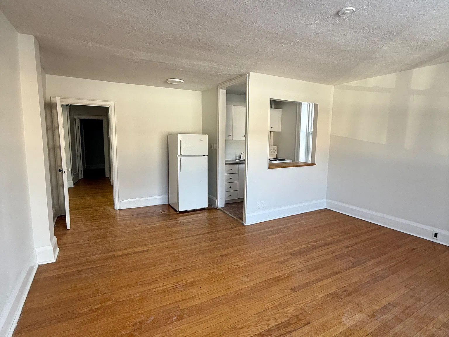 2 bed, $2,695 — Photo 4