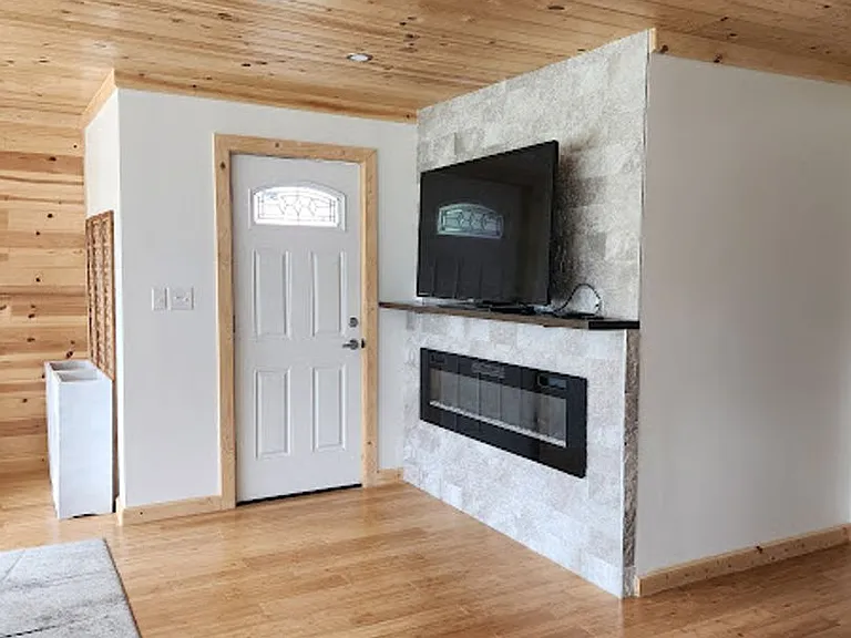 210 E Mountain Ave — Photo 6