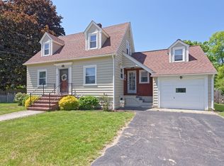 17 1st Ave, Northbridge, MA 01534