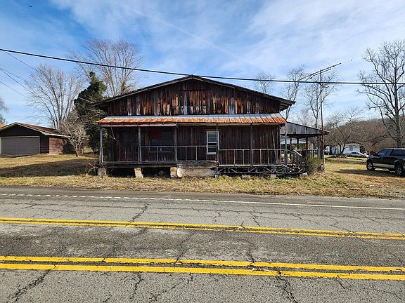 3rd image of 18939 Highway 70 E