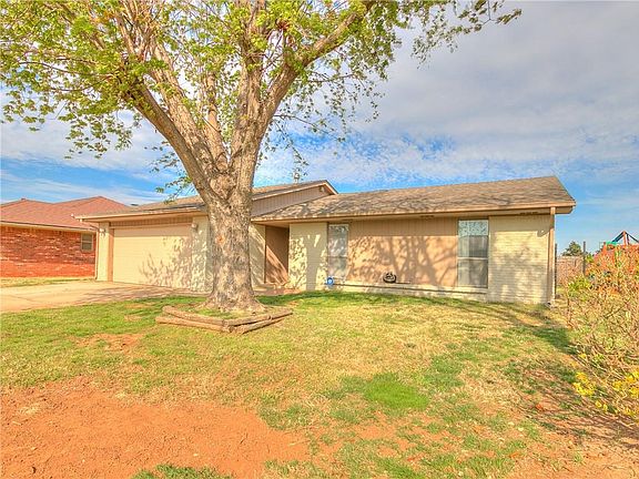 4th image of 10008 Carnie Cir