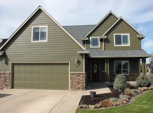 904 SW Coral St, Junction City, OR