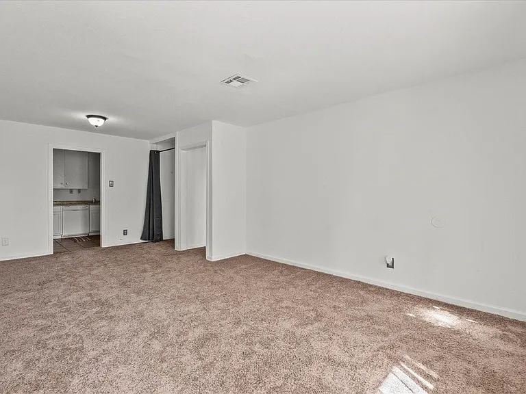 1002 Orange St — Photo 10