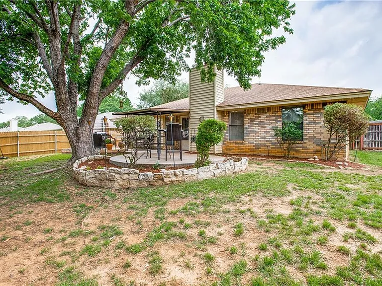 508 Tarragon Ln — Photo 18