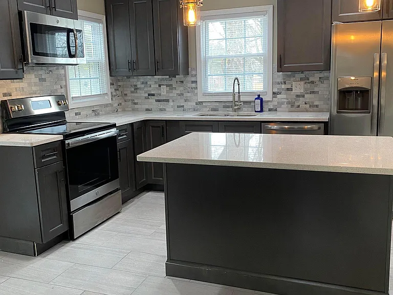 1111 Meadow Dr — Photo 4