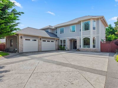 2270 Hayes St, North Bend, OR, 97459