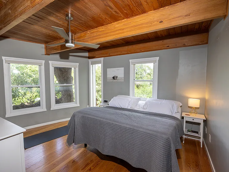 3404 Cedar St — Photo 12