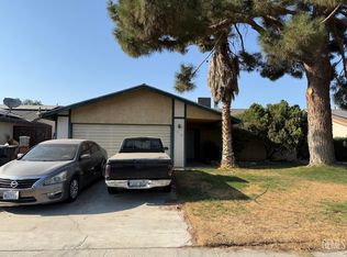 1716 Saint Clair Ct, Bakersfield, CA 93304