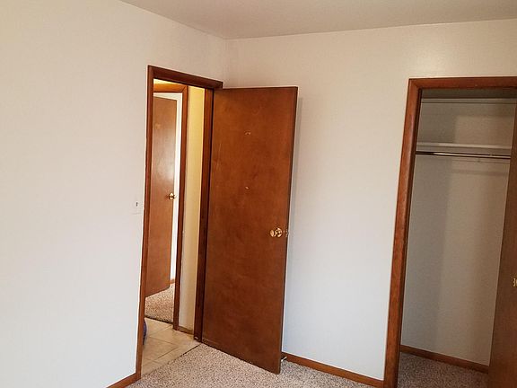 5th image of 405 Wesley Ave