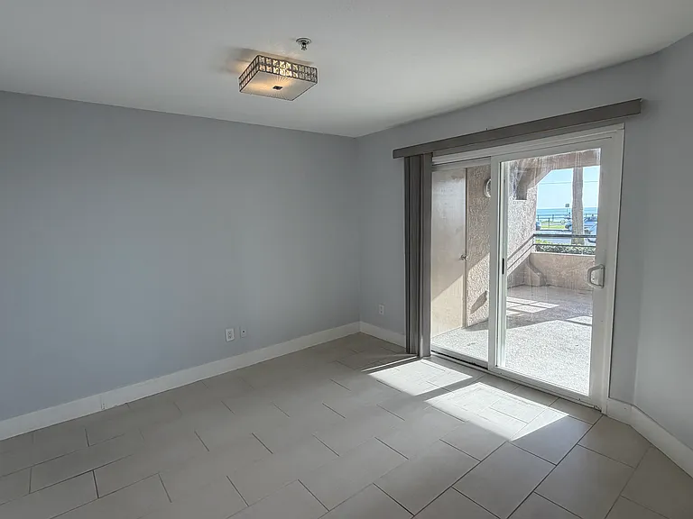 1200 Pacific Coast Hwy #117 — Photo 34