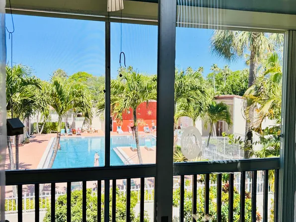 2528 Boundbrook Drive S #207, West Palm Beach, FL 33406