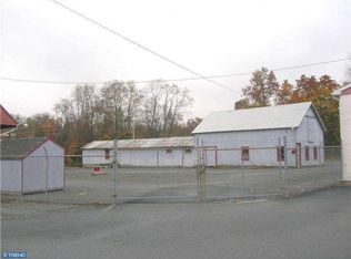 1336 E Main St, Douglassville, PA 19518