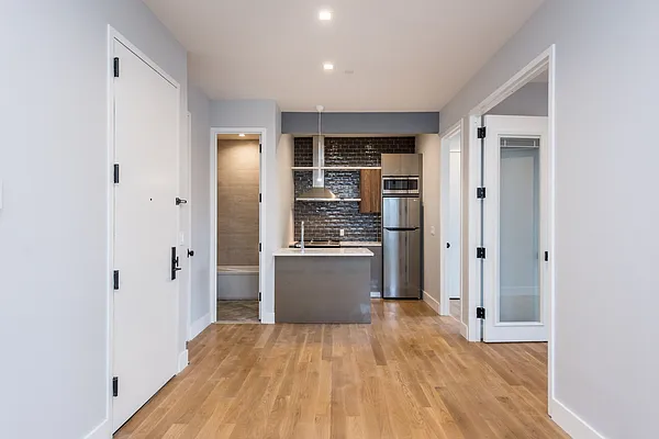 Rented by Nooklyn NYC LLC | media 21