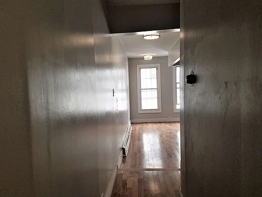 Rented by The Hamilton Group | media 14