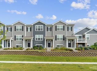 2584 Bella Dr, Pingree Grove, IL 60140