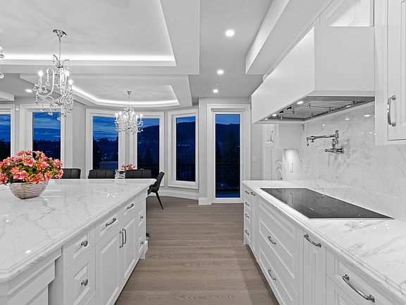 4th image of 5417 Greentree Rd