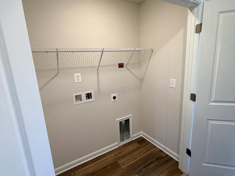 436 Seeback Dr — Photo 36