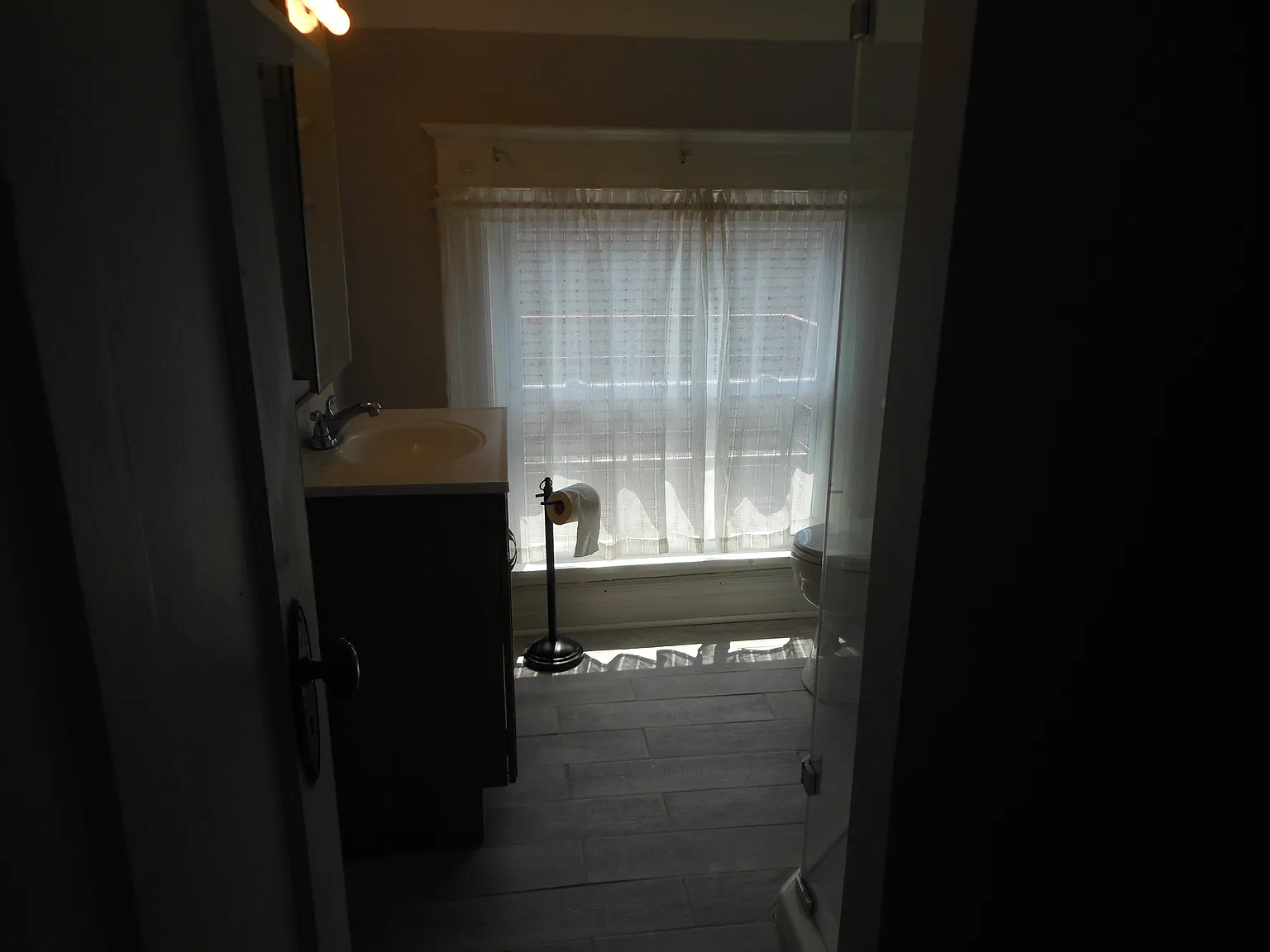 1 bed, 900 sqft, $1,050 — Photo 4