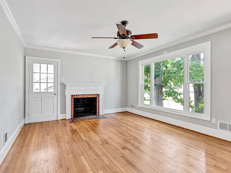 8807 Turnbull Ave — Photo 7