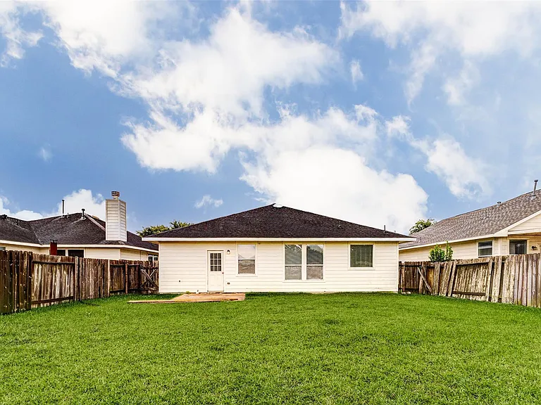 7434 Jacobs Well Dr — Photo 23