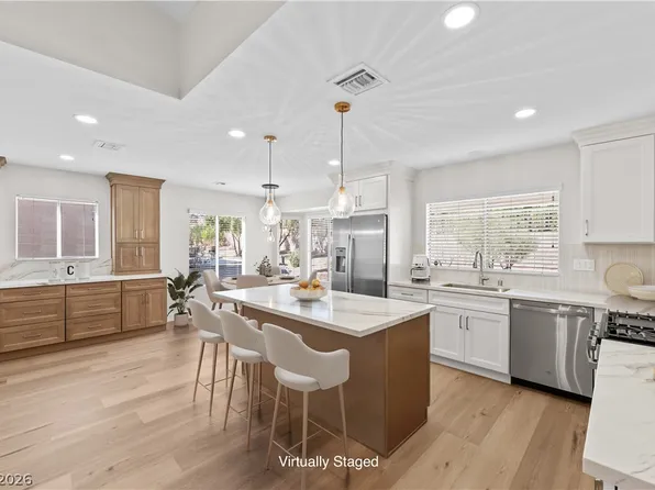 2821 Tumble Brook Dr, Las Vegas, NV 89134
