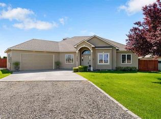 1604 N Road 60, Pasco, WA 99301