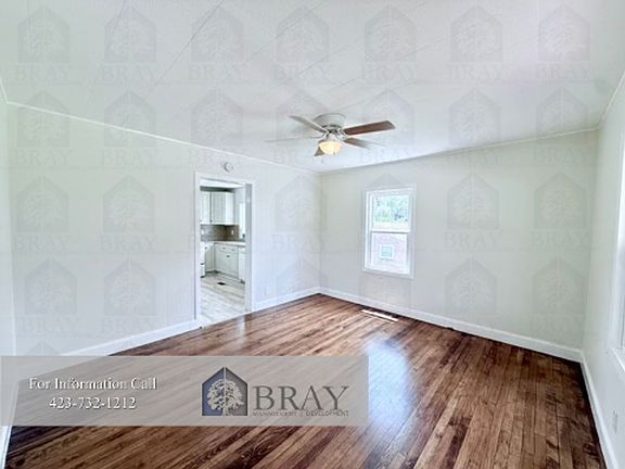 5th image of 1353 Dewey Ave