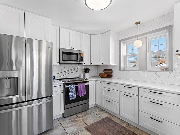 5th image of 5227 Sunshine Dr