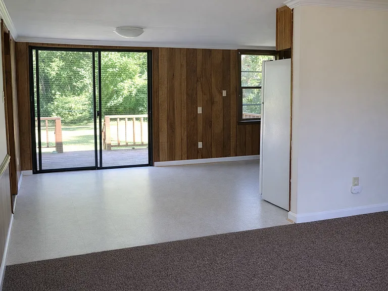 101 Hines Ave — Photo 14