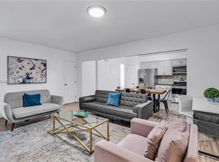 977 SW 10th St #927, Miami, FL 33130