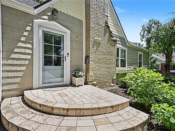 4th image of 5639 Nall Ave