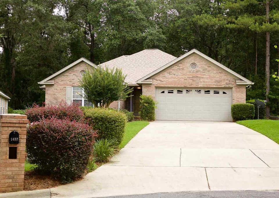 1st image of 1432 Applewood Way