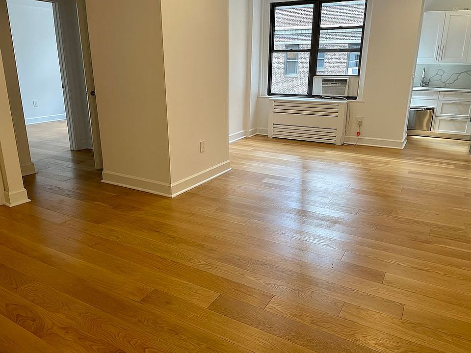 1st image of 160 E 48th St APT 15N