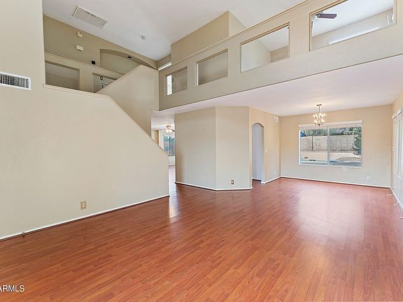 2nd image of 4310 E GRAYTHORN Avenue