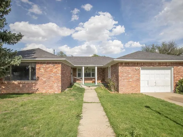 921 Cherry Ave, Dalhart, TX 79022